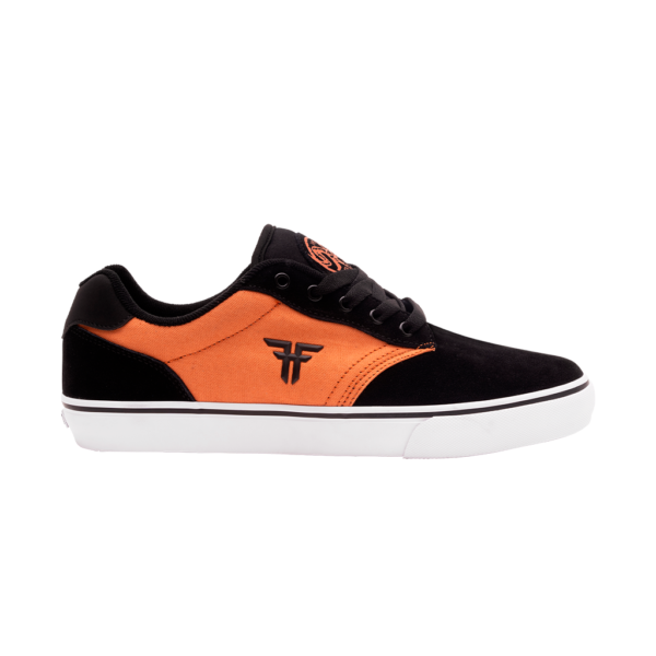 FALLEN THE GOAT	APRICOT / BLACK / WHITE